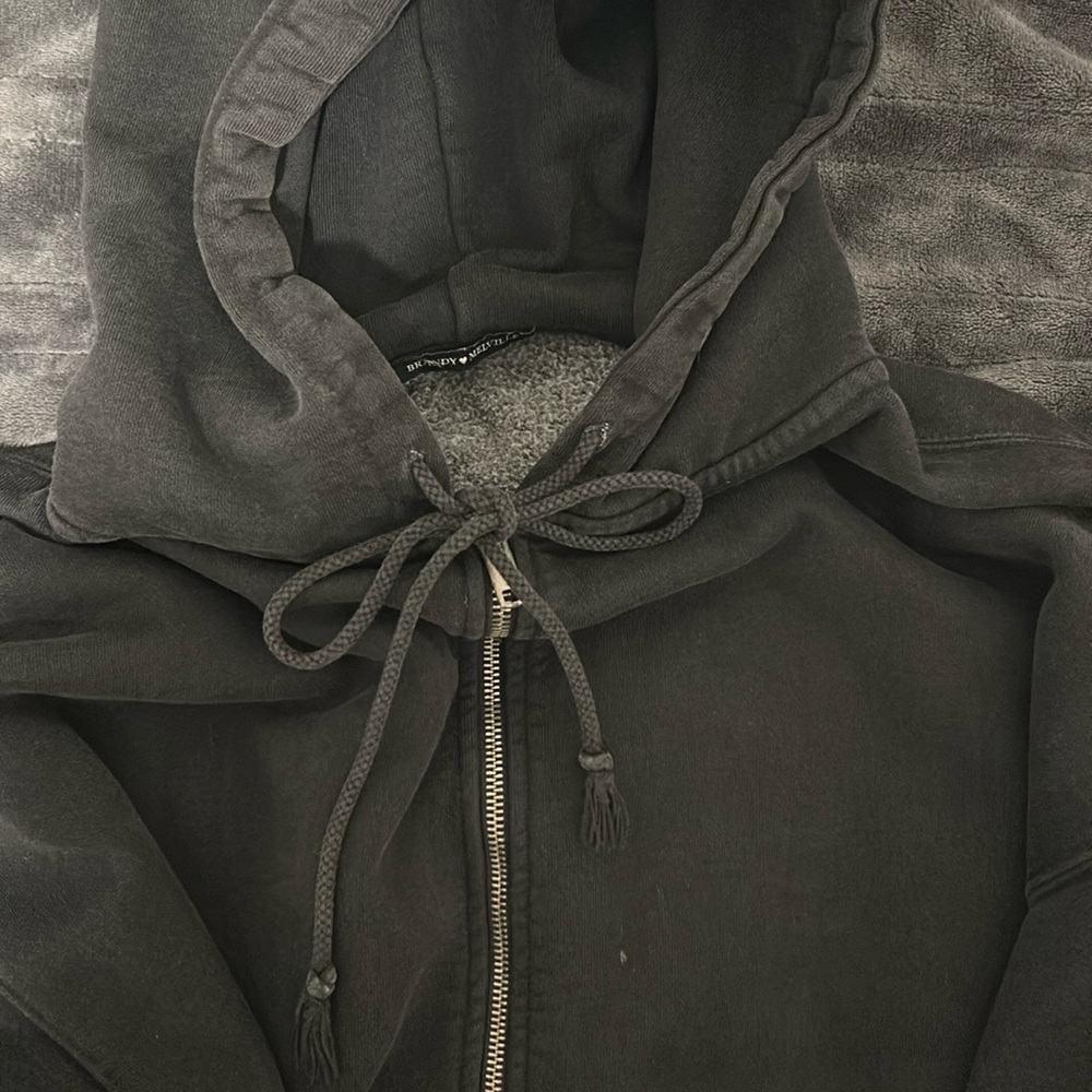 Brandy melville zip up